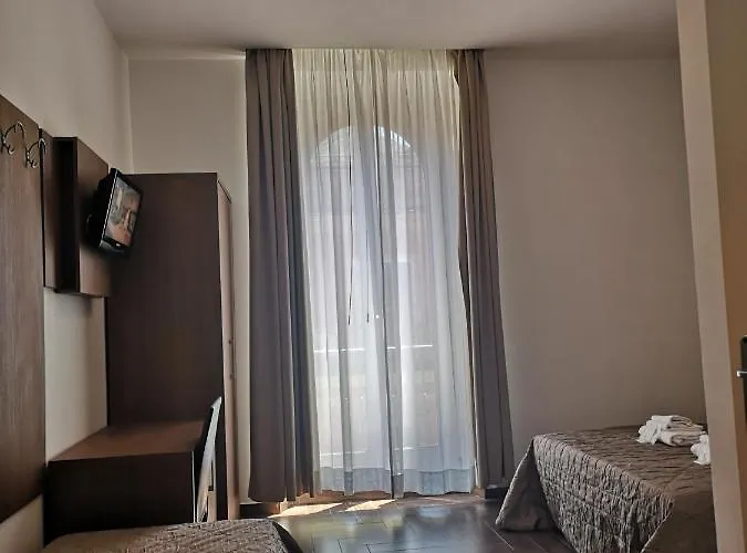 Otel Travellers 2*